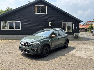 krockskadad bil auto Dacia Sandero STEPWAY 110 PK EXTREEM NAVI CLIMA CAMERA LED B.J 2024 FACELIFT 2024/3