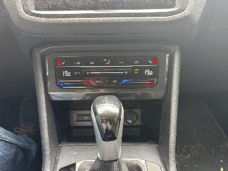 Volkswagen Tiguan 1.5 AUTOMAAT 150 PK NAVI CLIMA CAMERA VIR DASHBOARD LED TREKHAAK B.J 2024 picture 14
