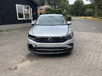 Volkswagen Tiguan 1.5 AUTOMAAT 150 PK NAVI CLIMA CAMERA VIR DASHBOARD LED TREKHAAK B.J 2024 picture 16