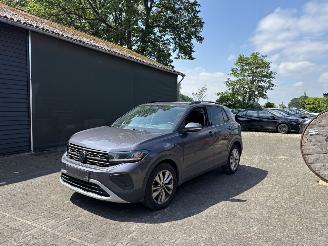 uszkodzony samochody osobowe Volkswagen T-Cross TSI 116 PK AUTOMAAT NAVI CLIMA CAMERA LED B.J 06-2024 FACELIFT 2024/6