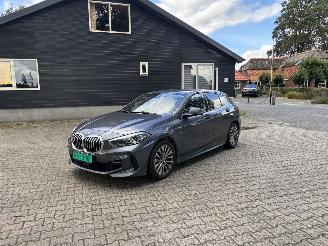 Auto incidentate BMW 1-serie 118 M SPORT 6 BAK NAVI CLIMA PDC LED B.J 2020 2020/1