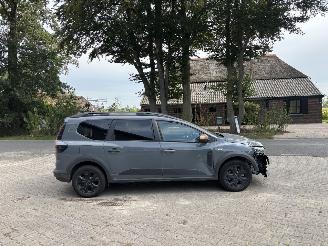 Dacia Jogger 1.8 HYBRIDE AUTOMAAT 7 PERS EXTREEM NAVI CLIMA CAMERA CRUISE LED B.J 04-2026 picture 5