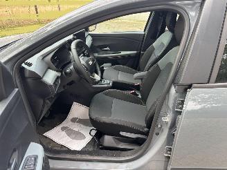 Dacia Jogger 1.8 HYBRIDE AUTOMAAT 7 PERS EXTREEM NAVI CLIMA CAMERA CRUISE LED B.J 04-2026 picture 7