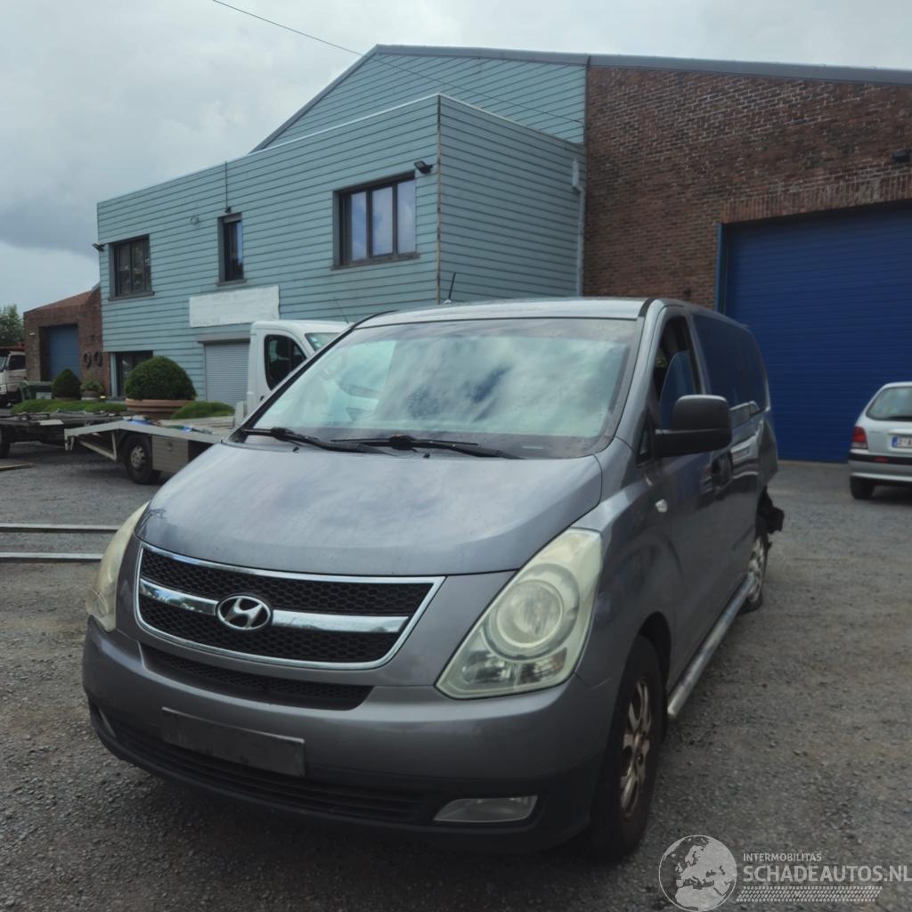 Hyundai H-1 / H300  TRAVEL