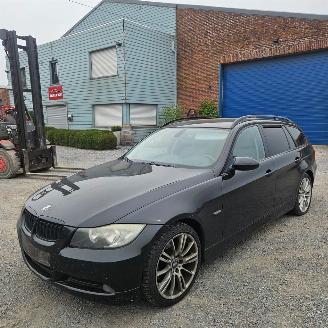 damaged passenger cars BMW 3-serie 318I 2008/2