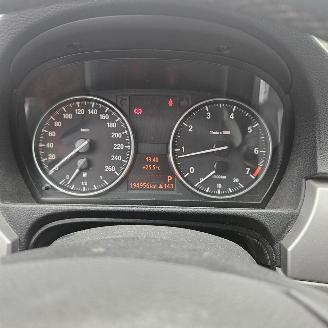 BMW 3-serie 318I picture 17