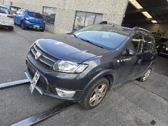 Unfallwagen Dacia Sandero Stepway 2016/9