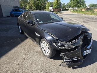 Damaged car Jaguar XE 2.0D 2016/3