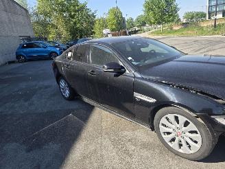 Jaguar XE 2.0D picture 11
