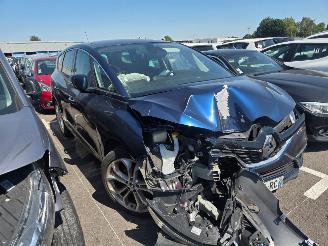Vaurioauto  passenger cars Renault Scenic  2018/12
