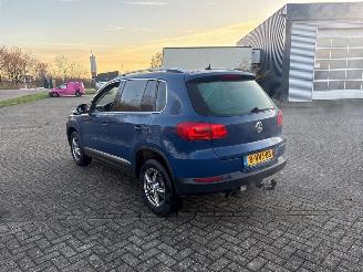Volkswagen Tiguan 2.0 TDI 16V SUV  Diesel 1.968cc 103kW (140pk) FWD 2011-05/2018-07 (5N2) CFFB picture 3