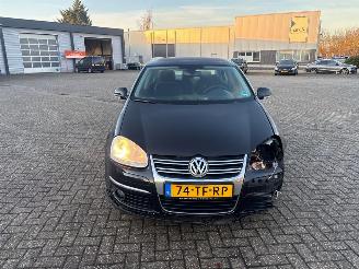 Volkswagen Jetta 1.6 FSI 16V Sedan 4Dr Benzine 1.598cc 85kW (116pk) FWD 2005-09/2008-06 (1K2) BLF; EURO4 picture 2