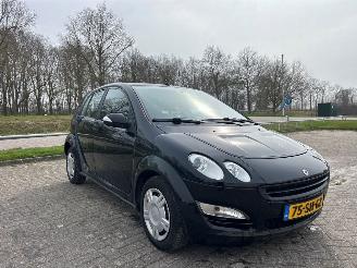 krockskadad bil auto Smart Forfour 1.0 2006/1