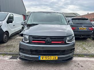 Schadeauto Volkswagen Transporter 2.0 TDI DRF Bestel  Diesel 1,968cc 75kW (102pk) FWD 2015-04/2019-12  CXGB 2017/11