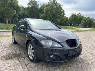 skadebil auto Seat Leon 1.2 TSI Hatchback 4Dr Benzine 1.197cc 77kW (105pk) FWD 2010-02/2012-12 (1P1) CBZB 2011/4
