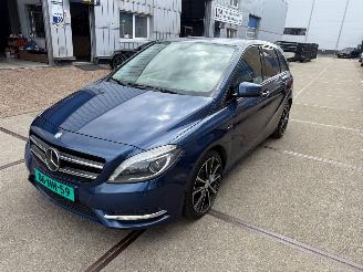 Unfallwagen Mercedes B-klasse 200 CDI Business Class / Harman Kardon / Automaat / 2012/6