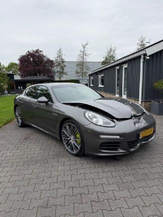 skadebil auto Porsche Panamera 3.0 S E-Hybrid 2014/1