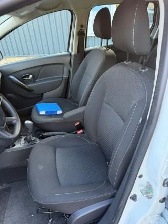 Dacia Logan 0,9 TCE SL Royaal Automaat picture 16