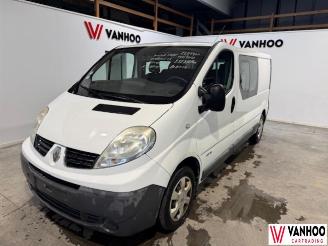 Vaurioauto  passenger cars Renault Trafic  2010/11