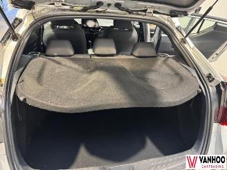 Toyota C-HR  picture 12