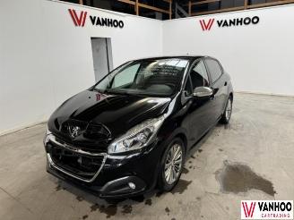 Schadeauto Peugeot 208  2018/1