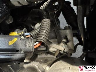 Peugeot 2008  picture 11
