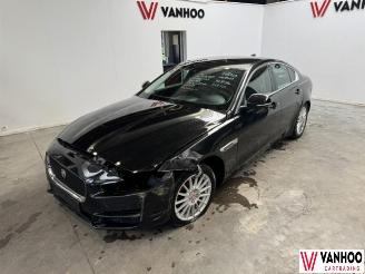 damaged passenger cars Jaguar XE  2017/4