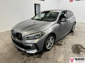 uszkodzony samochody osobowe BMW 1-serie  2022/12