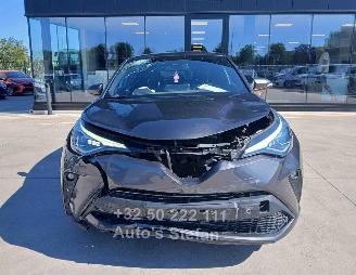 Toyota C-HR  picture 2