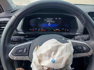 Volkswagen T-Cross LIFE picture 11