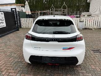 Damaged car Peugeot 208 ELEKTRO  -- KLIMATRONIK 2022/3