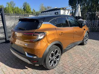 Renault Captur E-TECH HYBRIDE - AUTOMATIC picture 4