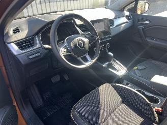 Renault Captur E-TECH HYBRIDE - AUTOMATIC picture 23