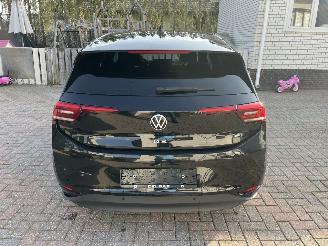 Vaurioauto  passenger cars Volkswagen ID.3 PRO  150.KW - 62-KWH 2024/6