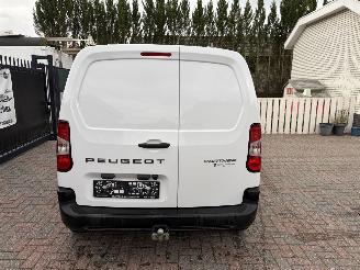 Damaged car Peugeot Partner AUTOMATIC - 131,PS HDI KLIMA 2024/11