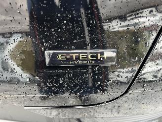 Renault Captur E-TECH AUTOMATIC - FACE-LIFT picture 2