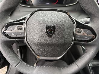 Peugeot 208 BENZINE - ALLURE picture 20