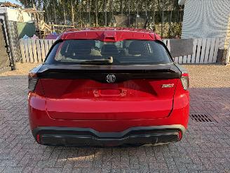Voiture accidenté MG MG4 LUXERY 2023/8