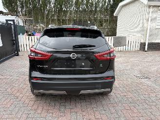 uszkodzony samochody osobowe Nissan Qashqai AUTOMATIC -- DIESEL 2019/4