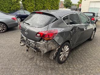 Opel Astra 1.6 Turbo Cosmo Automaat picture 6
