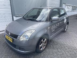 damaged passenger cars Suzuki Swift 1.3 GLS AIRCO 2006/1