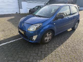 Damaged car Renault Twingo 1.2-16V Dynamique Airco 2007/11