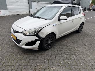 skadebil auto Hyundai I-20 1.2i i-Deal 2014/2