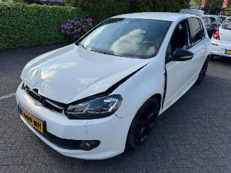 Schadeauto Volkswagen Golf 1.4 TSI 160PK 2011/3