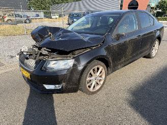 Voiture accidenté Skoda Octavia 1.2TSI Greentech Ambition Businessline 2014/11