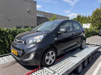 uszkodzony samochody osobowe Kia Picanto 1.0 CVVT ISG Airco 2014/2