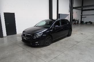 krockskadad bil auto Peugeot 308 STYLE 2019/2