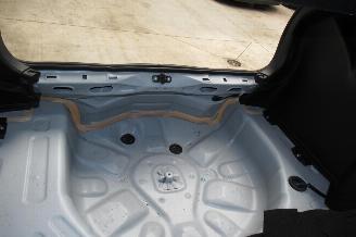 Toyota Yaris HYBRID picture 11