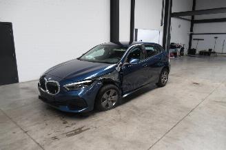 Unfallwagen BMW 1-serie ADVANTAGE 2023/3