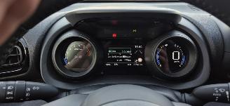 Toyota Yaris 1.5 Hybride* Navigatie*LED*Aluminium velgen*Camera*trekhaak*KeylessGo* picture 16